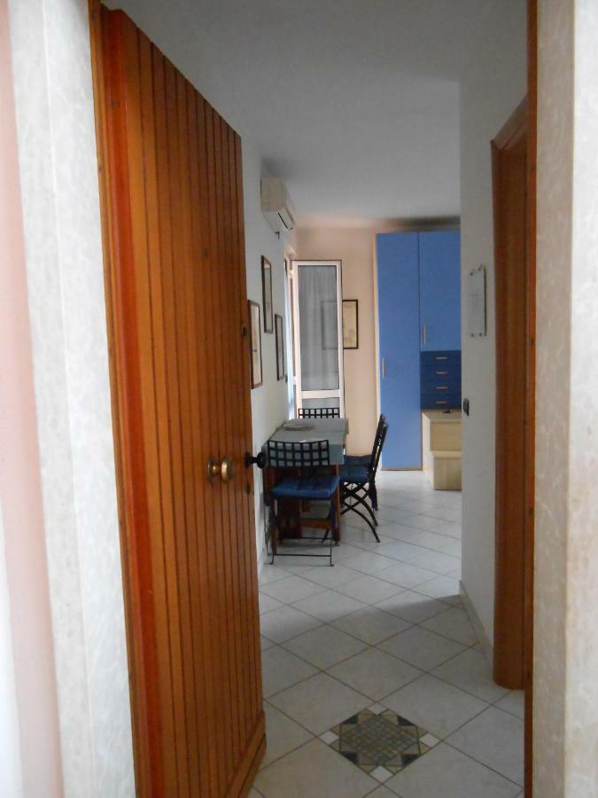 דירות Monolocale A Peschiera Del Garda Vista Lago מראה חיצוני תמונה
